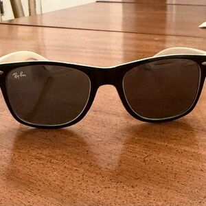 Ray-Ban Wayfarer Black and White Sunglasses
